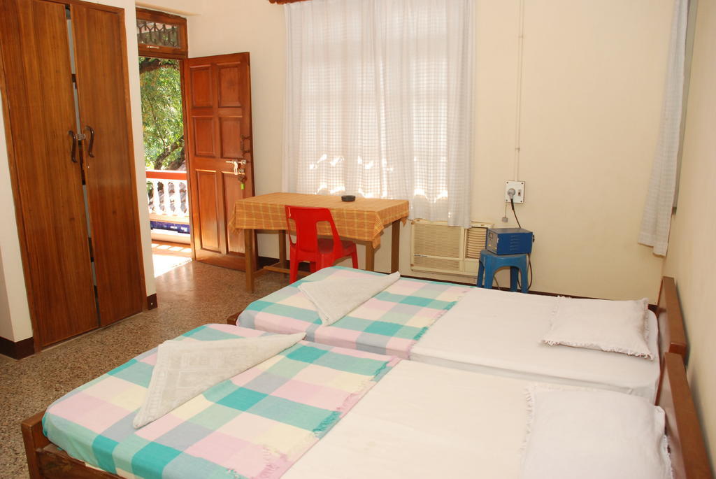 Pinto Guest House Candolim Pokoj fotografie